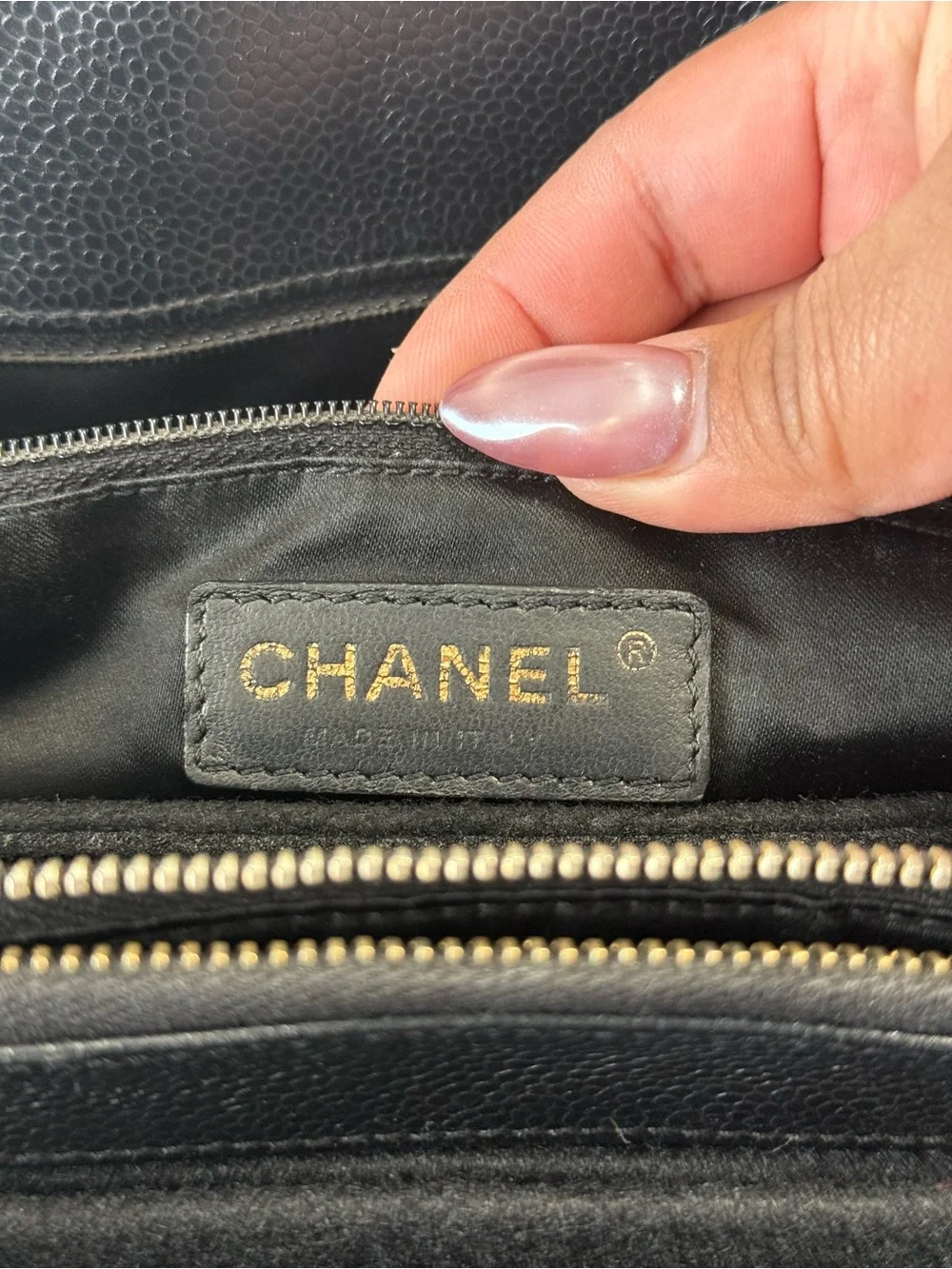 CHANEL Black caviar GST Leather Shoulder Tote Bag with Gold Chain Straps